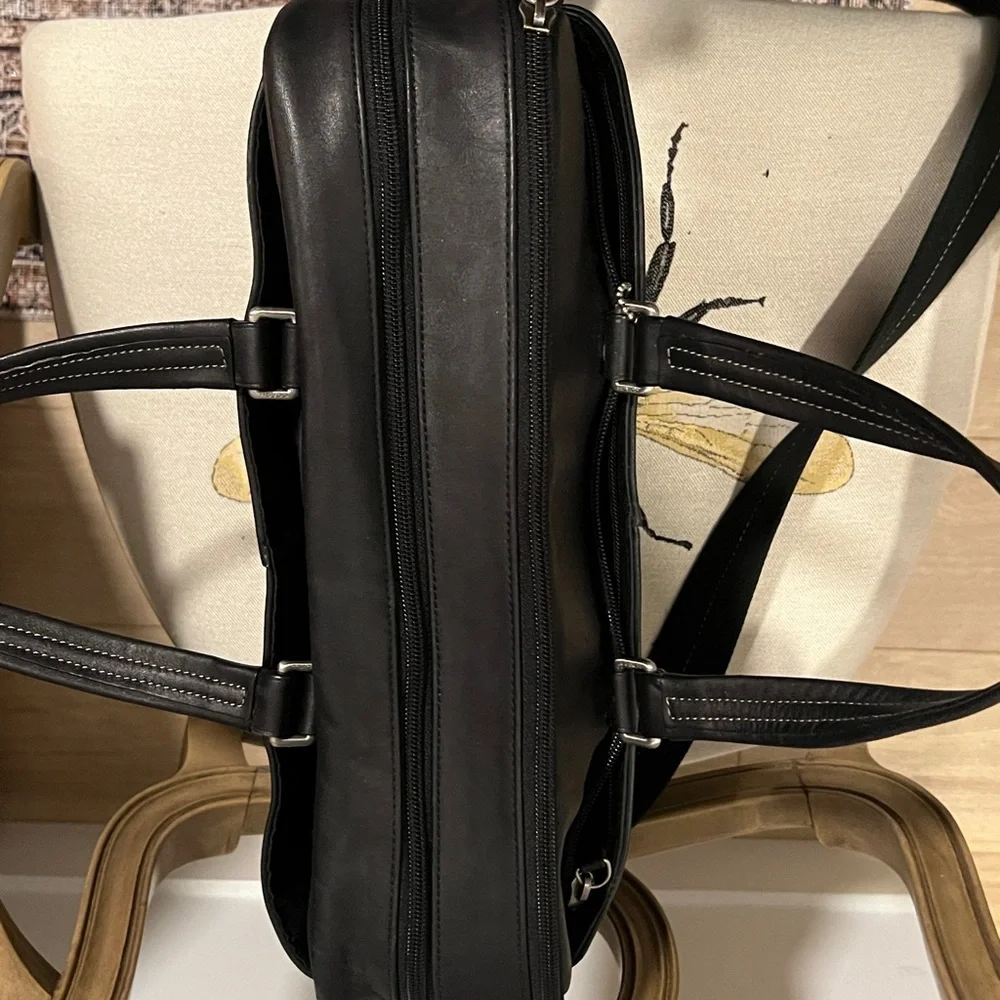Coach amazing preowned